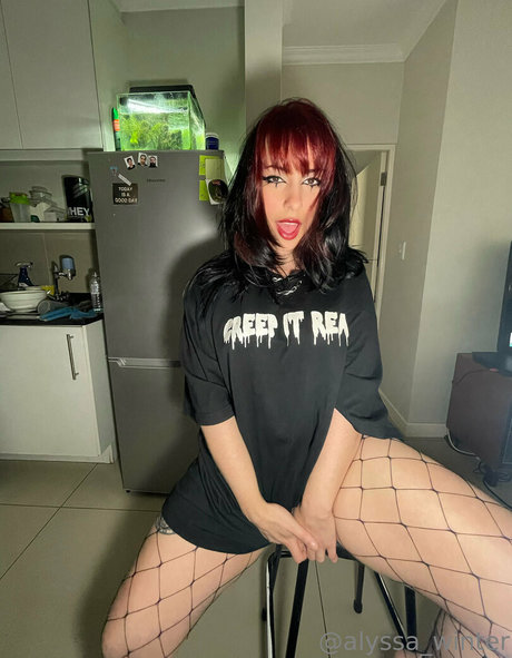 alyssa winter nice model pics