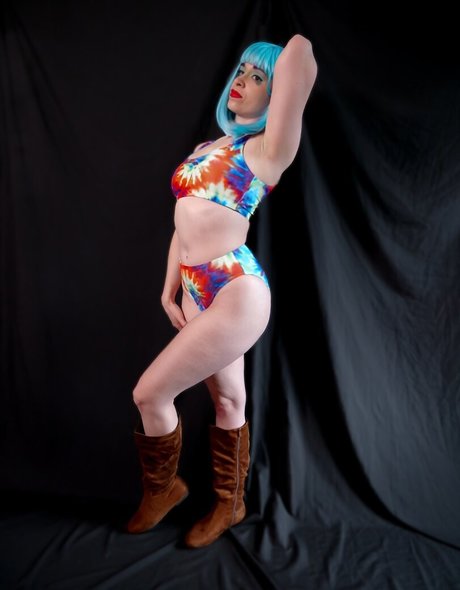 SunfyreTv pornstar naked pictures