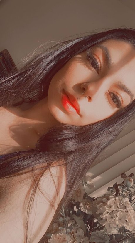 torothadon naked actress pics