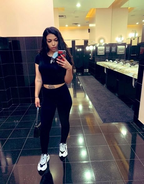 torothadon sexy star pics