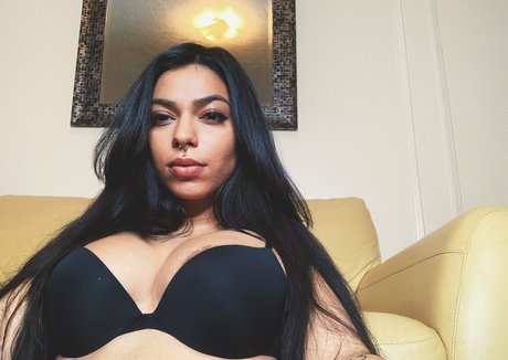 torothadon sexy pornstar pic