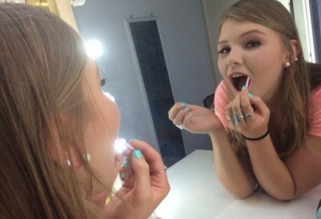 Melissa May sex model img