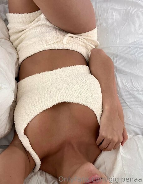 gigipenaa pornstar nude archive