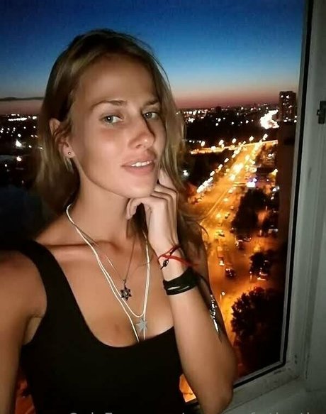 queen of atlantic model pornographic photo