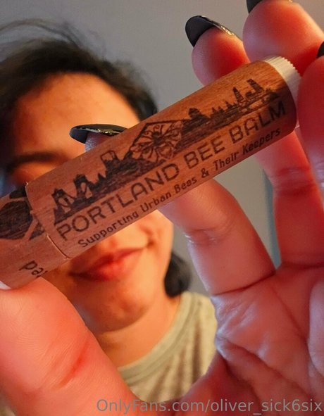 oliver sick6six exclusive model picture