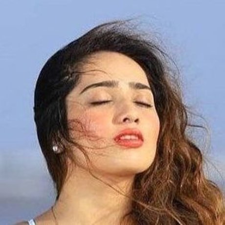 Aditi Mistry star hd photo