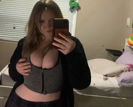 chubby goth onlyfans nude archive