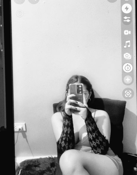 Strwbrrsh pornstar exclusive picture