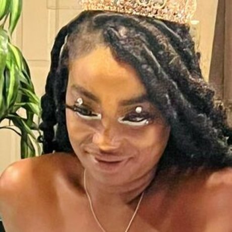 keiland model sexy pics