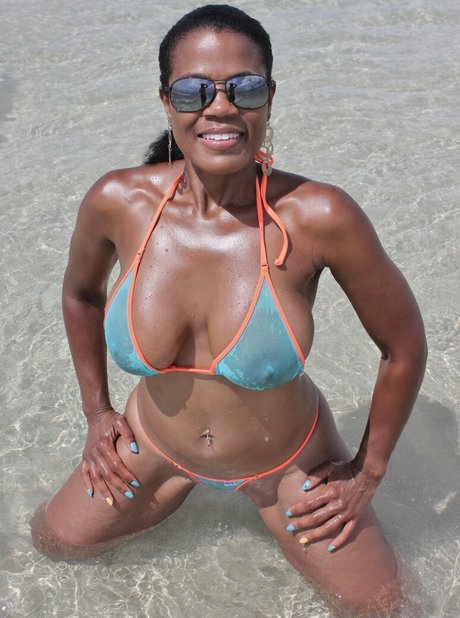 Raven Swallowz star nice pic