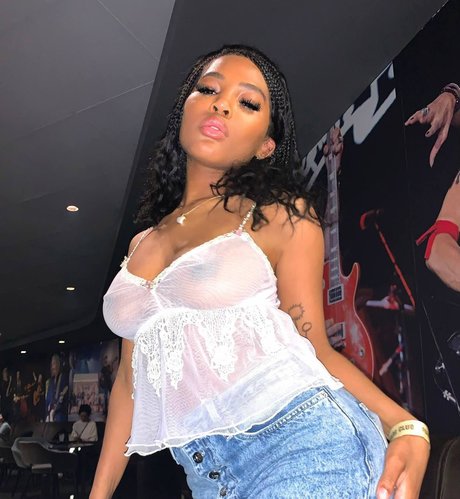 Quenlin Blackwell model nudes pictures