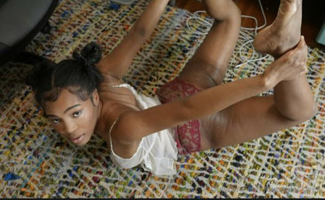 Quenlin Blackwell erotic model pictures