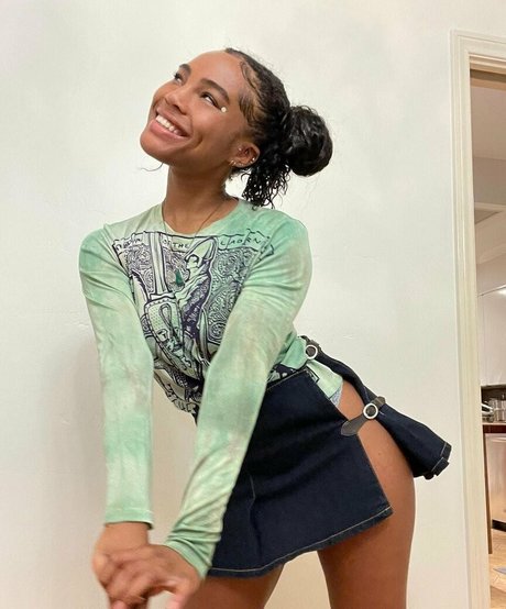 Quenlin Blackwell top model photo