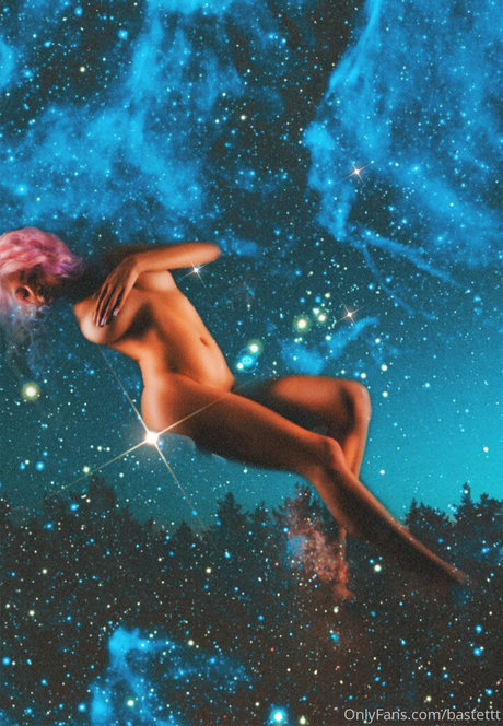 lolaqueencobra star perfect pics