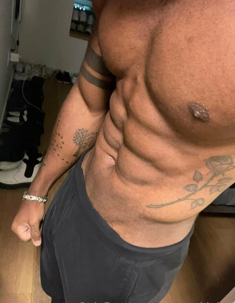 prettyskinboi high quality actress photos