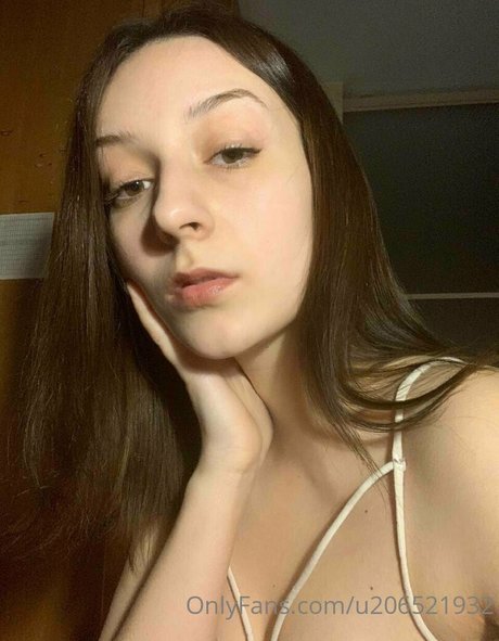 pppoisonnnivy model adult pic