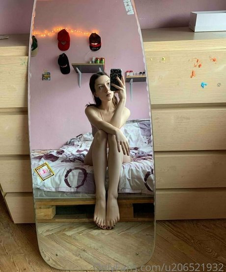 pppoisonnnivy erotic actress image