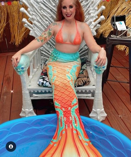 Rowanfox xxx pornstar galleries