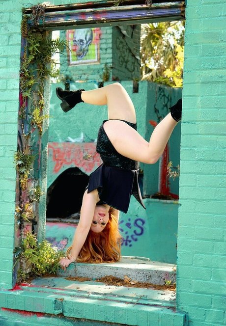 Rowanfox star sex images