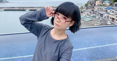 knees onlyfans nude picture