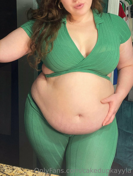 cakedupkayyla model adult img