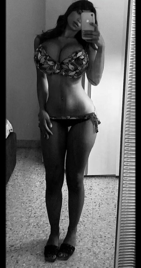 Yasmine Nigiotti hd actress pics