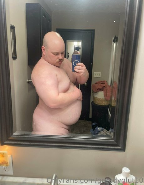 greedyglut10 model adult picture