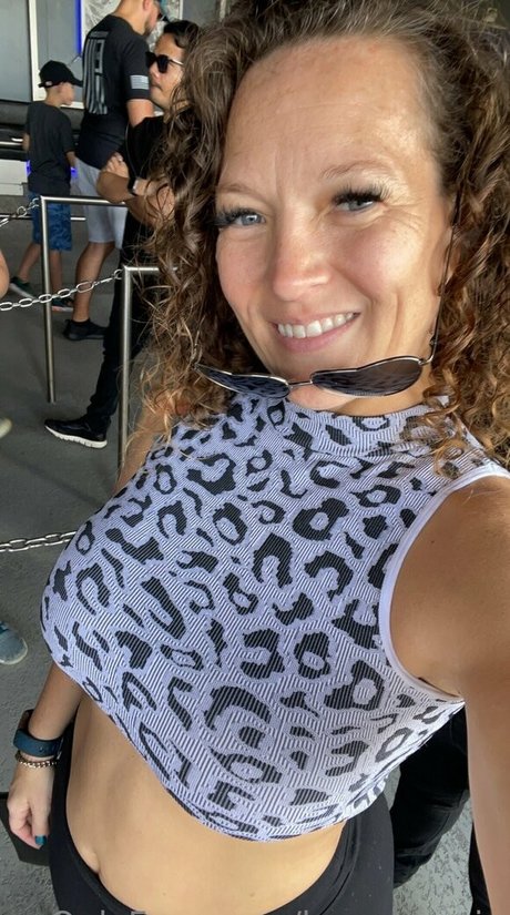 Broncocutie pornstar nude archive