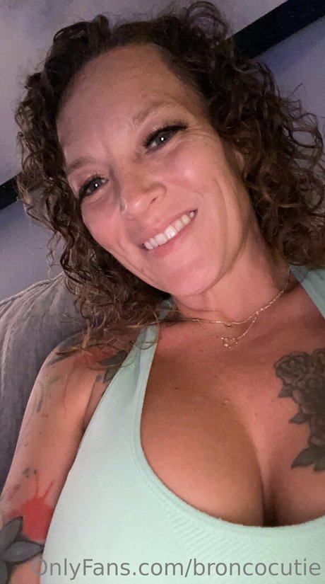 Broncocutie free star galleries