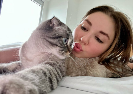 cute babe onlyfans top pictures