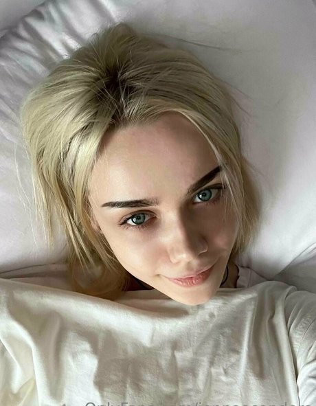 jennaasanders exclusive star img