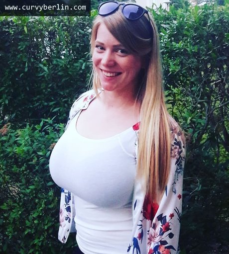 Laura Katz model exclusive picture