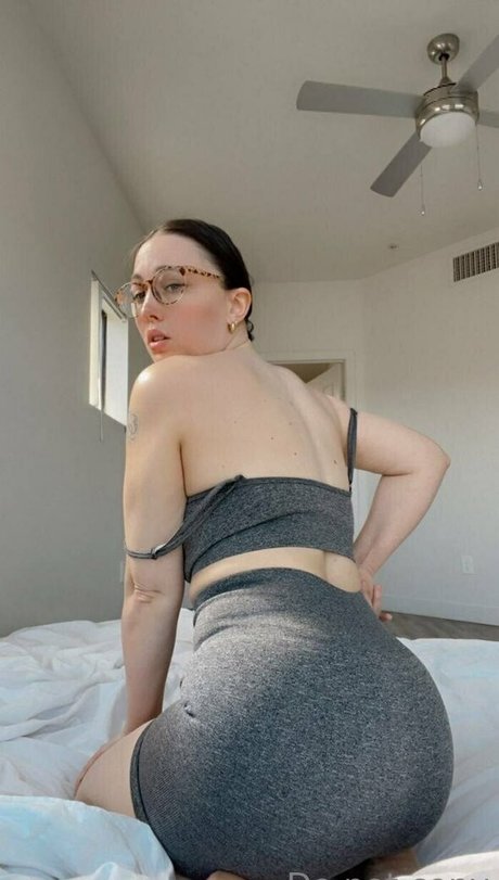 daniellelancaster pornstar nude images