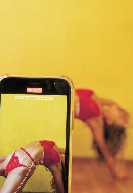 Baby Yona model sex image