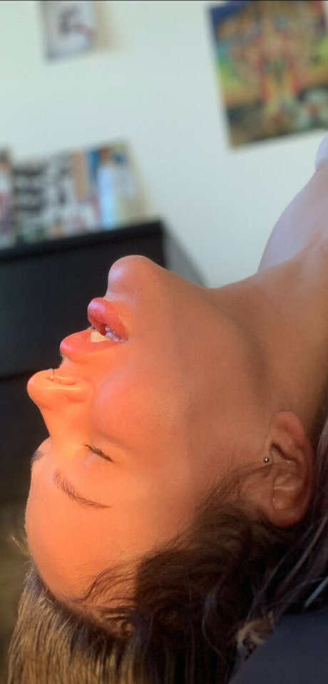 Baby Yona model nude pictures