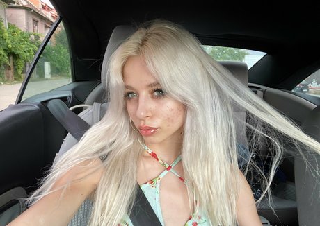 Chiaretta adult model image