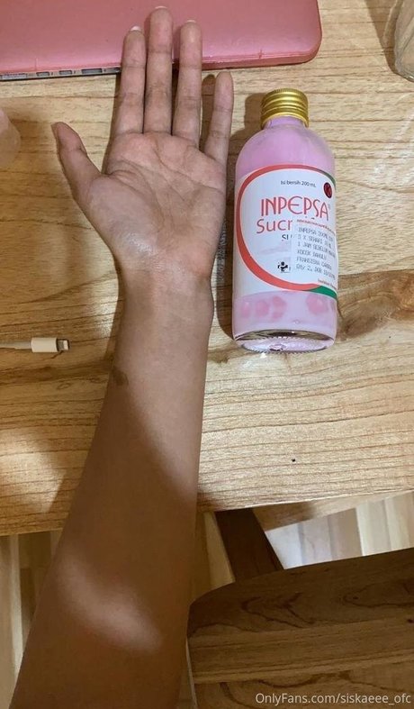 Siskaeee ofc star naked photos