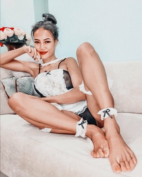 Yourgoldfish sexy pornstar photo