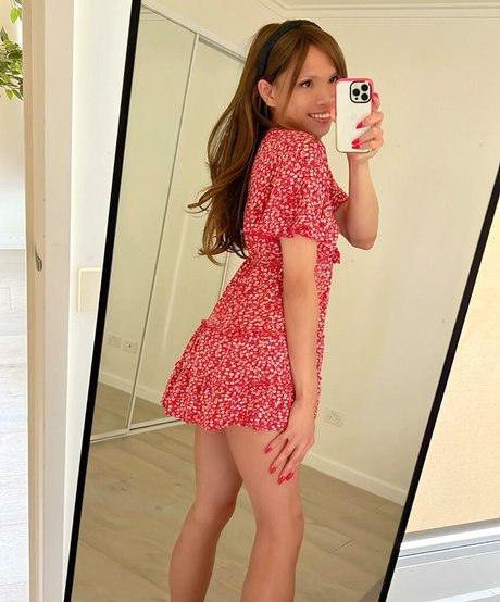 Sashimi Shush porn star img