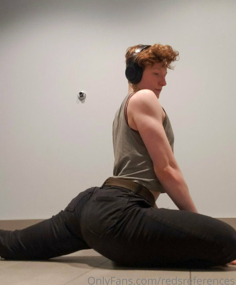 redsreferences model naked pics