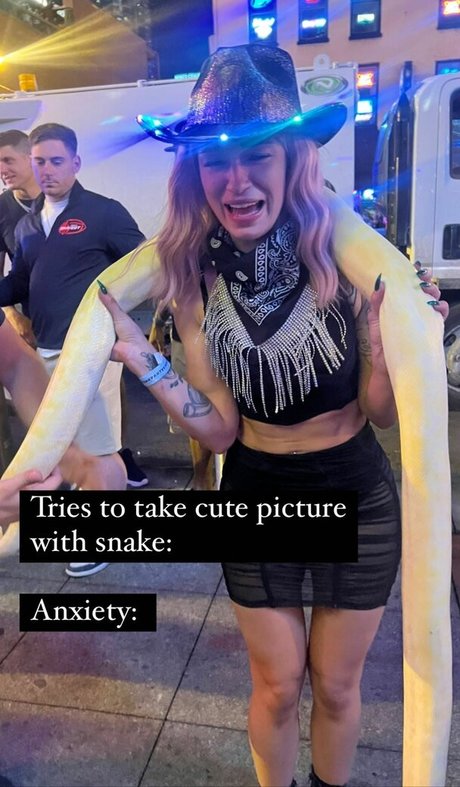 lindseyparanormal xxx actress picture