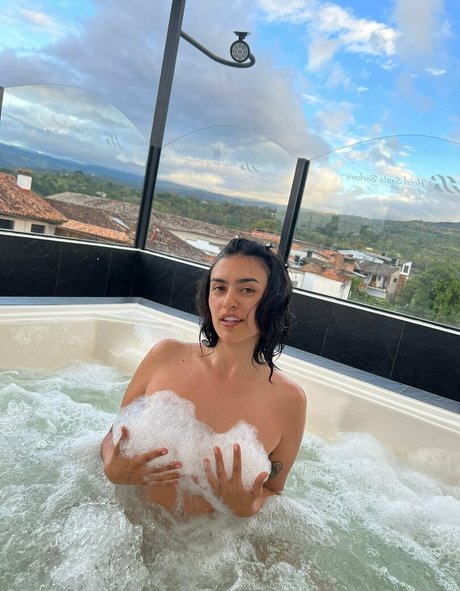 escobutt sex model archive