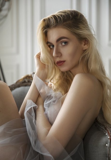 Sasha Dias star nice galleries