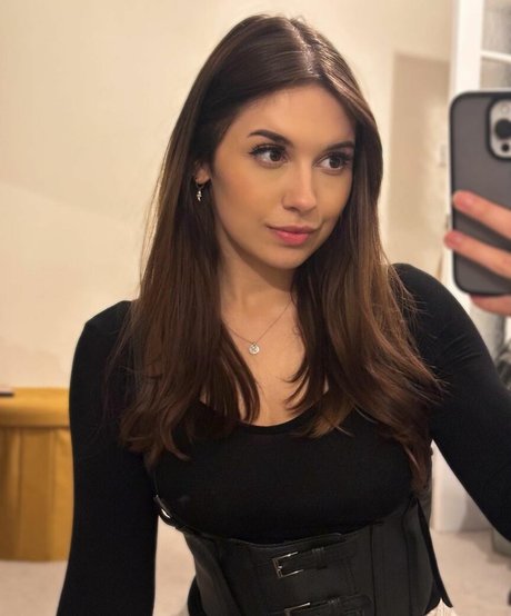 Harrie Silver hot pornstar img