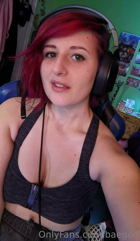 baeged model hot photos