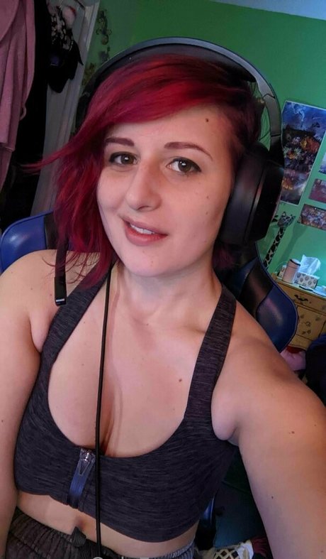 baeged model exclusive photos