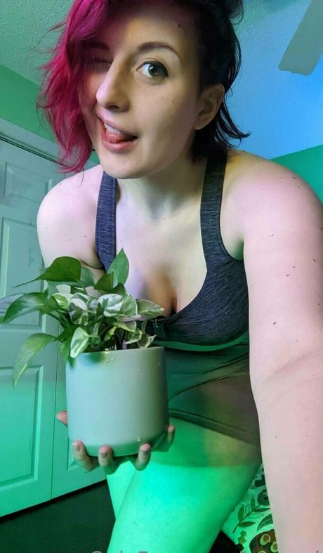 baeged star nudes images