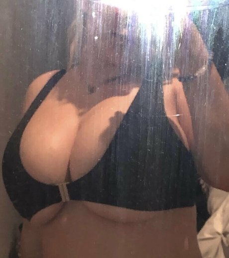 caseycmss model nude gallery