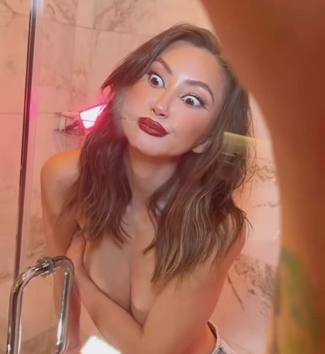 one onlyfans nude gallery