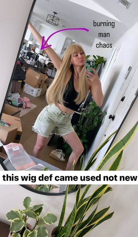 Kimiko Glenn erotic pornstar images